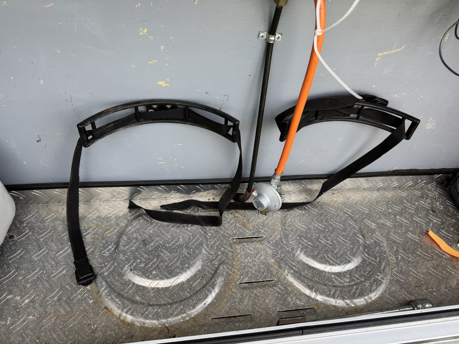 Gasflaschenplätze mit Halterung