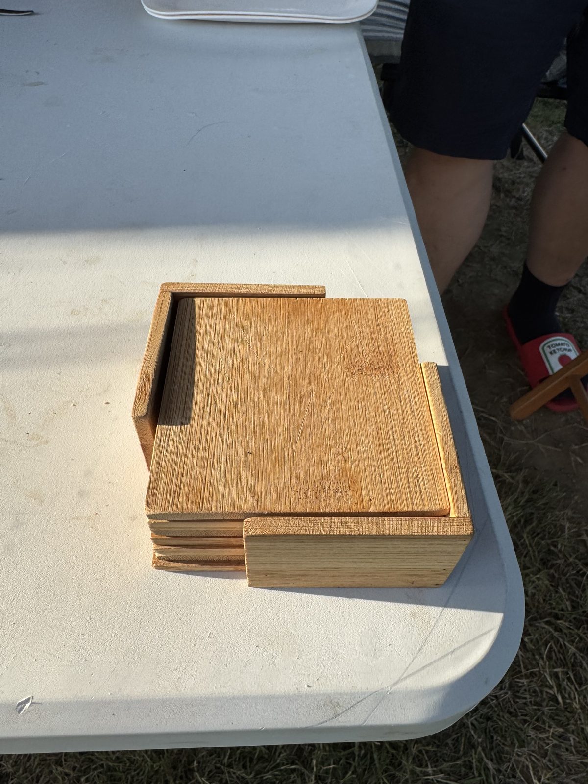 Holz-Untersetzer für Tassen und Gläser