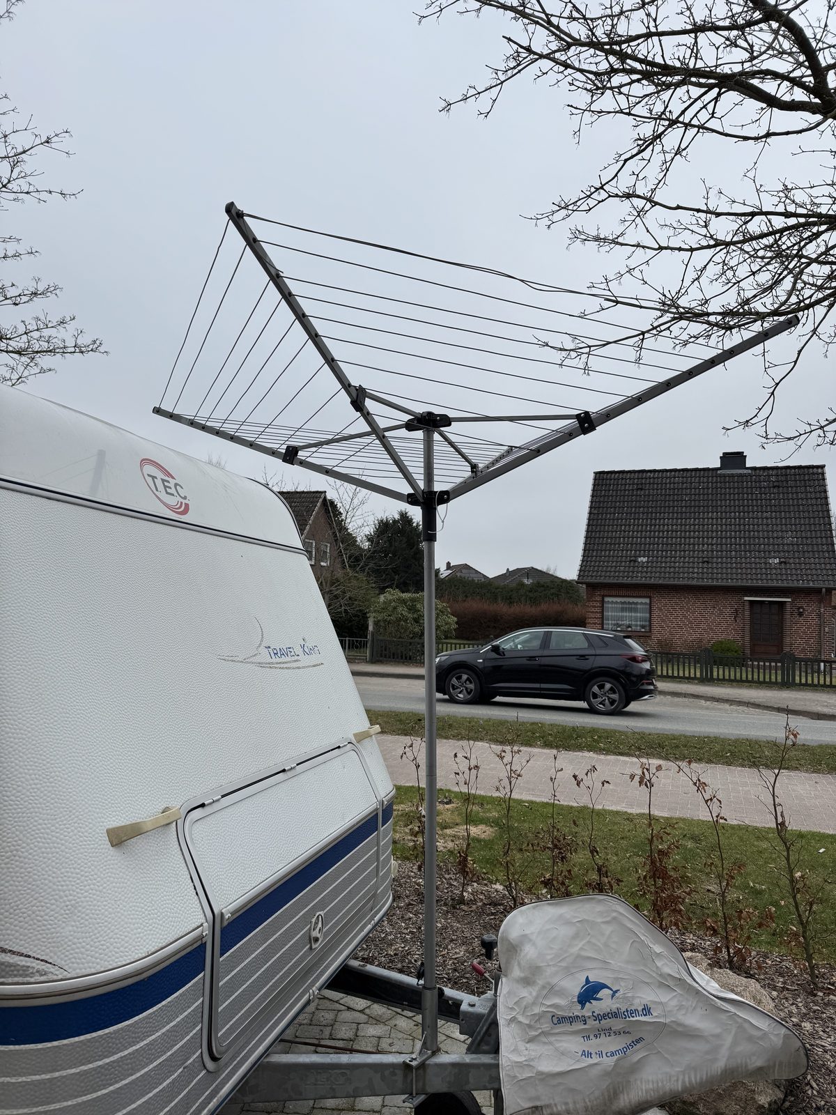 Deichsel-Wäschespinne, montiert auf der Deichsel