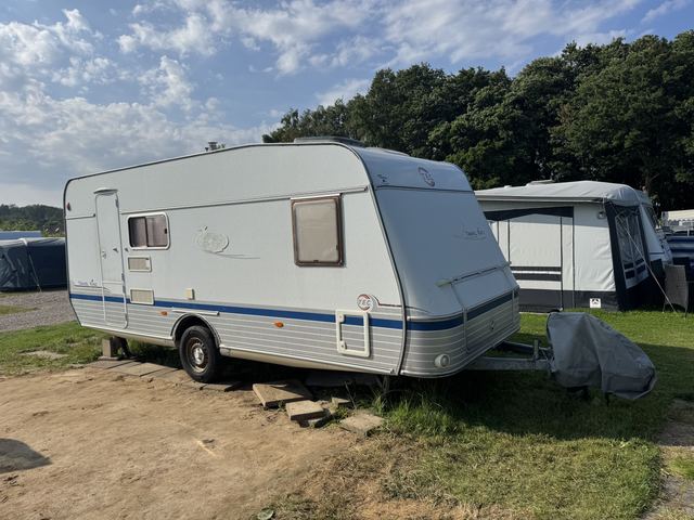 Gesamtansicht auf dem Stellplatz