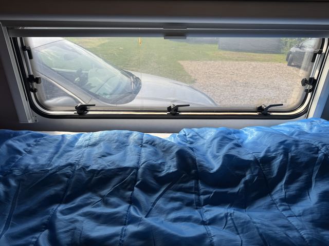 Fenster am Stockbett