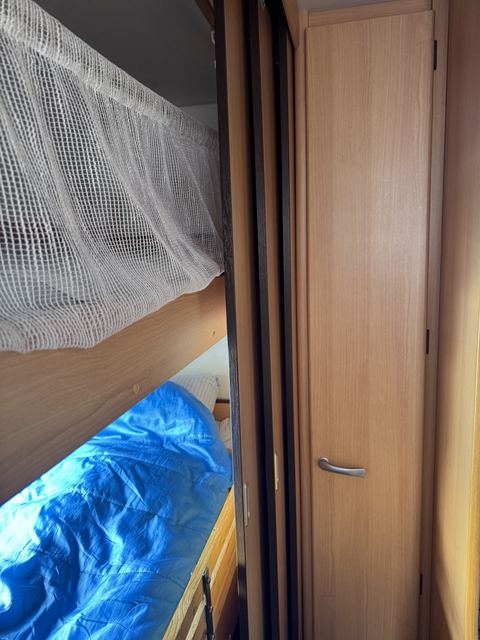 Dreier-Stockbett im Heck